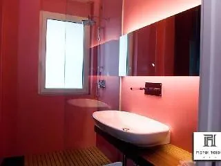 塔洛斯公寓式酒店 *